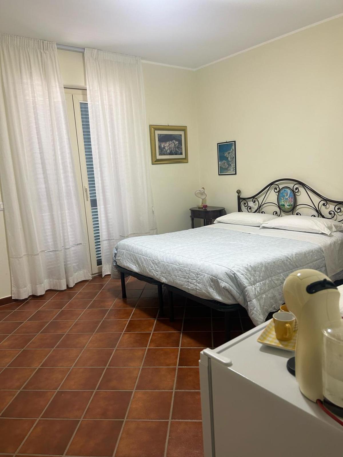 Hotel La Veduta Praia a Mare Zewnętrze zdjęcie